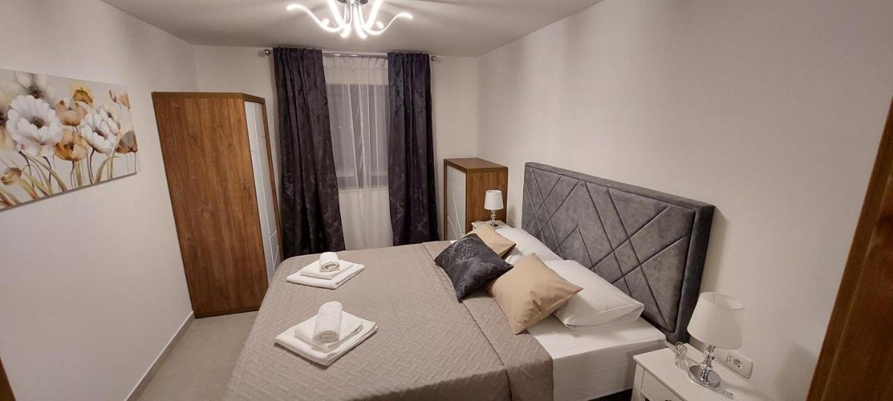 Holiday Apartments Cecilija Supetarska Draga Exterior photo